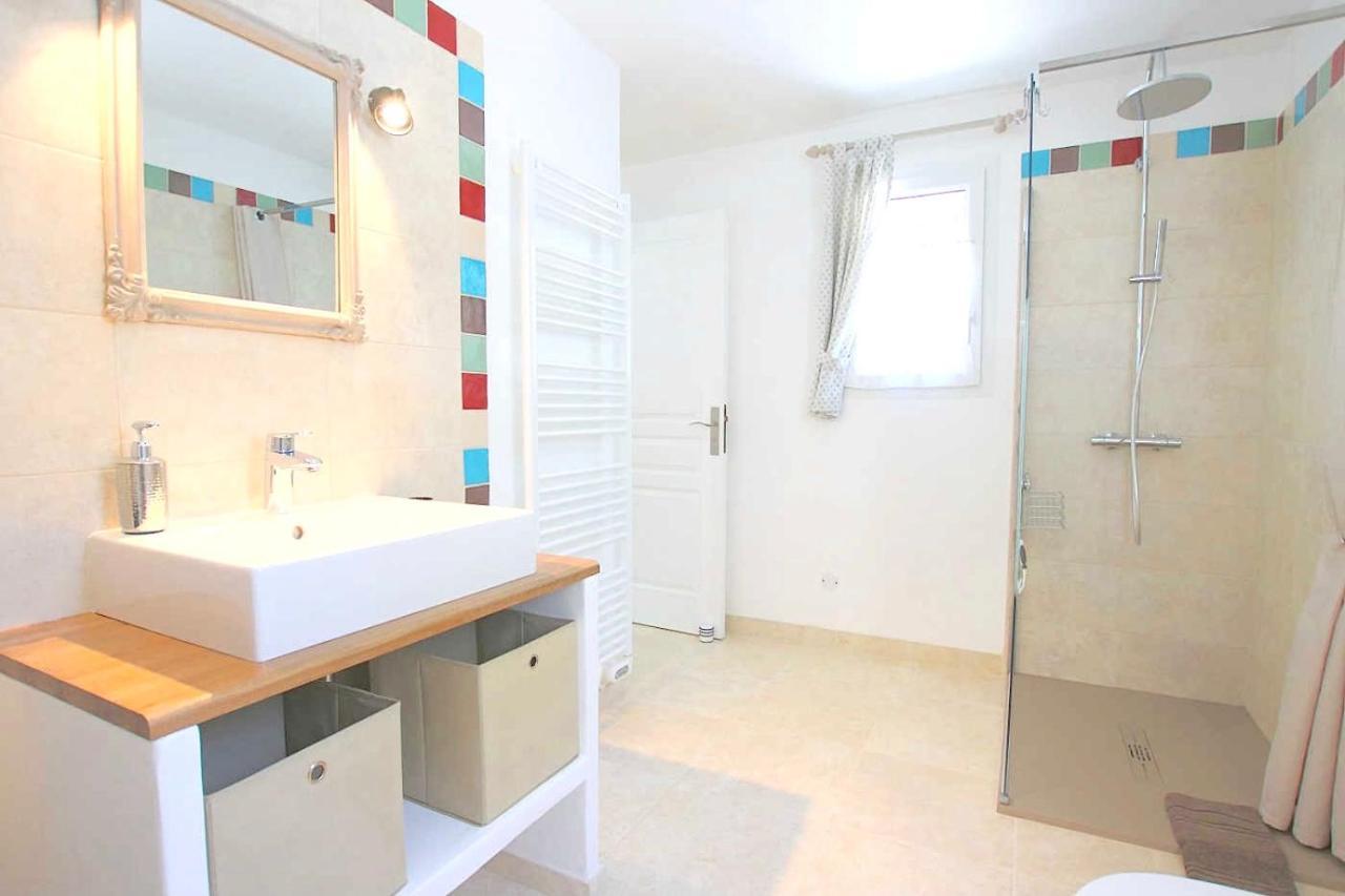 La Villa Du Petit Bois Les Lavandes Faucon  外观 照片