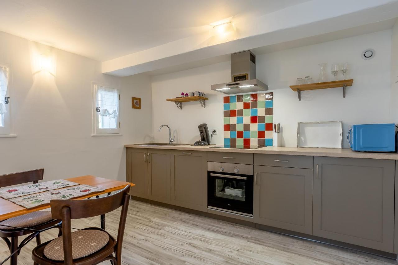 La Villa Du Petit Bois Les Lavandes Faucon  外观 照片