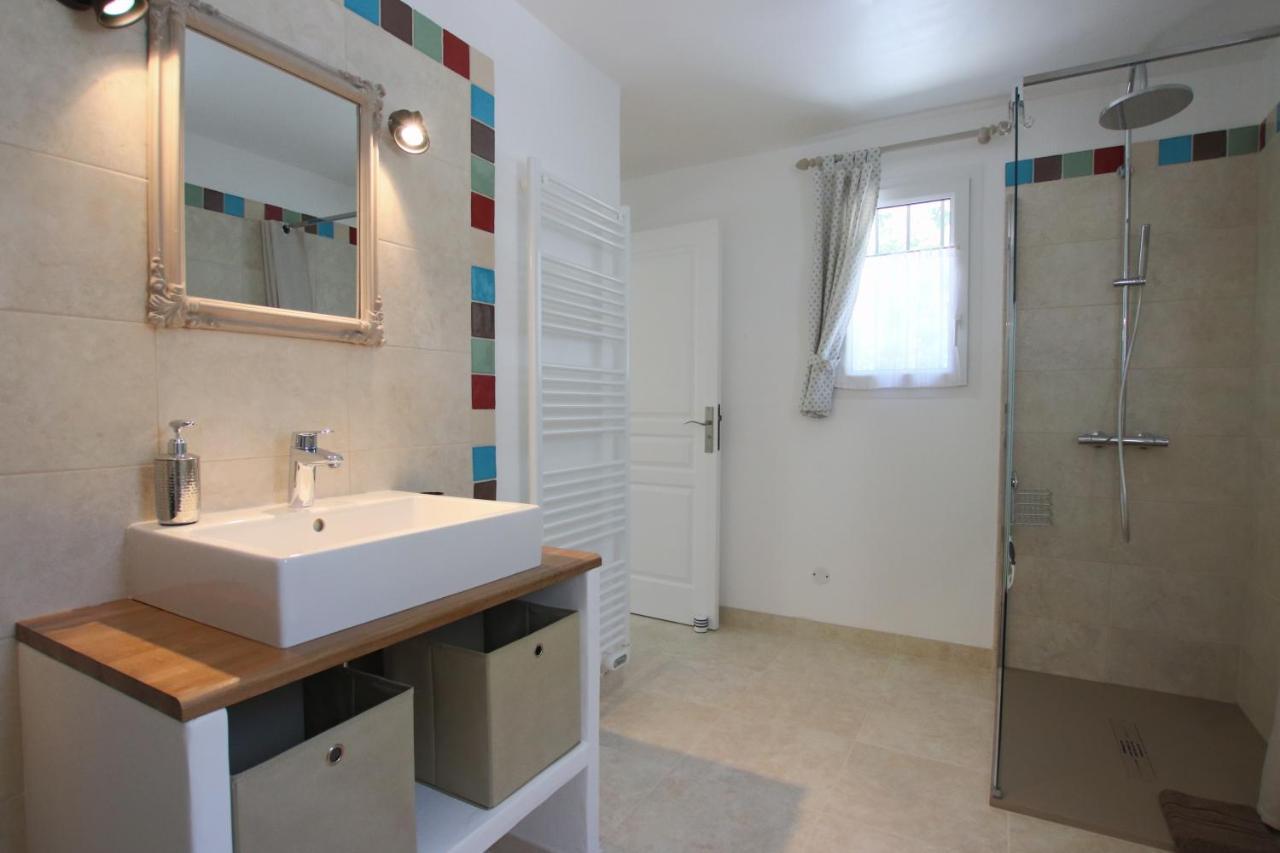 La Villa Du Petit Bois Les Lavandes Faucon  外观 照片